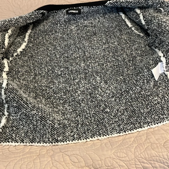 Express Plaid Novelty Black and White Window Pane Cardigan Sweater Sz M - Picture 8 of 8